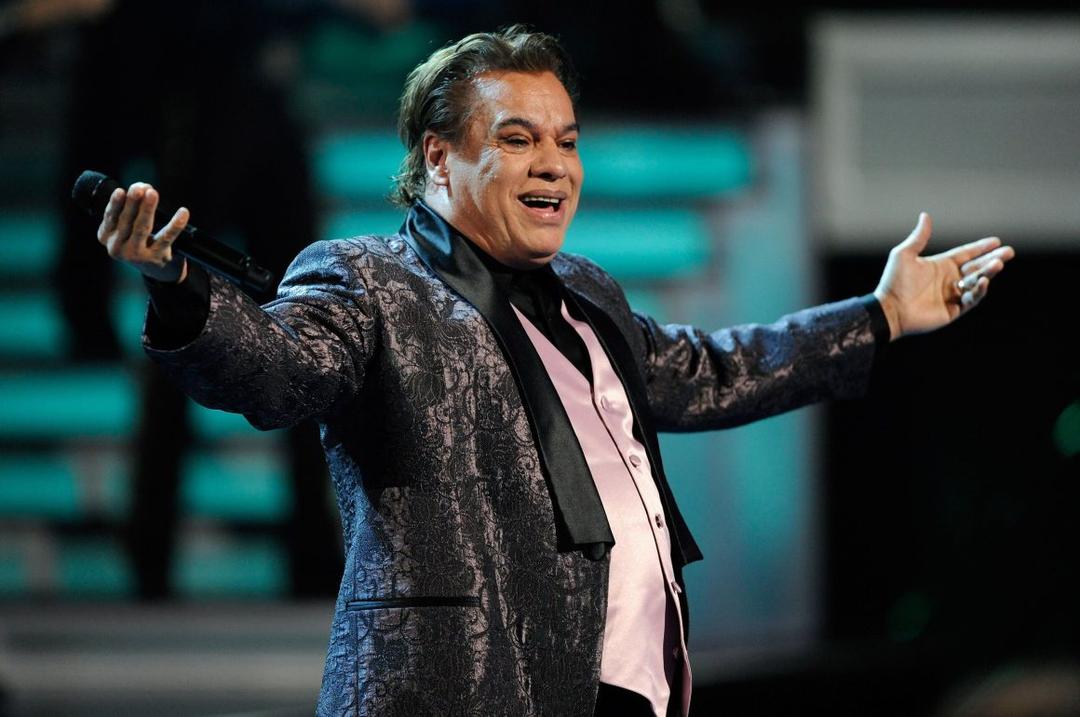 Video de “Juan Gabriel” se hace viral; asegura ser el cantante y estar vivo