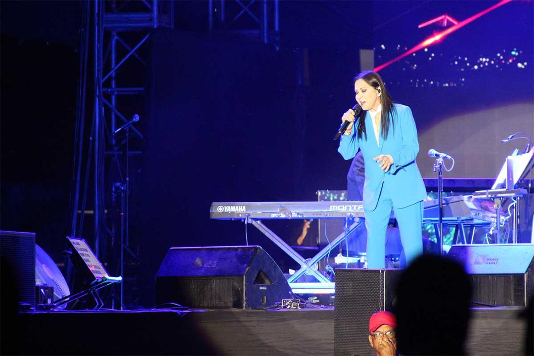 Ana Gabriel festeja 50 años de carrera