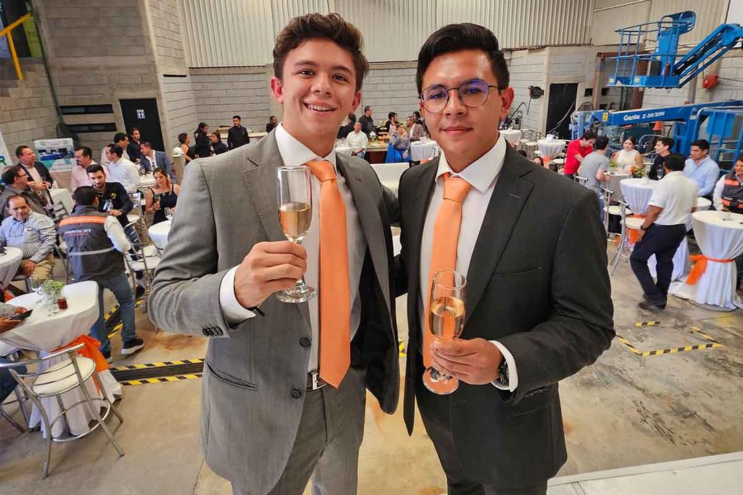 Ellos son los jóvenes empresarios de Encinas Lift