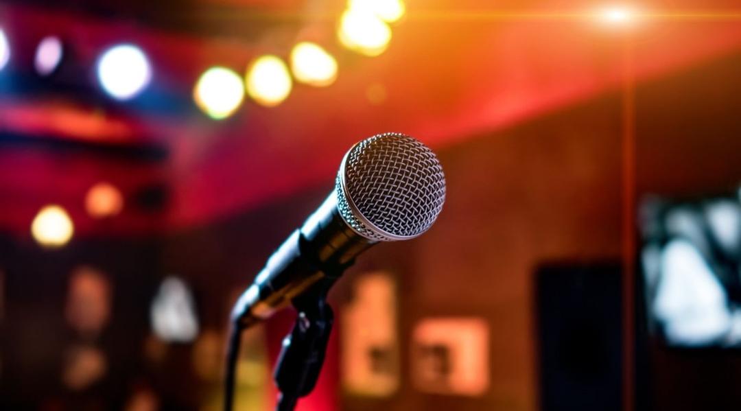 5 karaokes en Querétaro para sacar al cantante que llevas dentro 