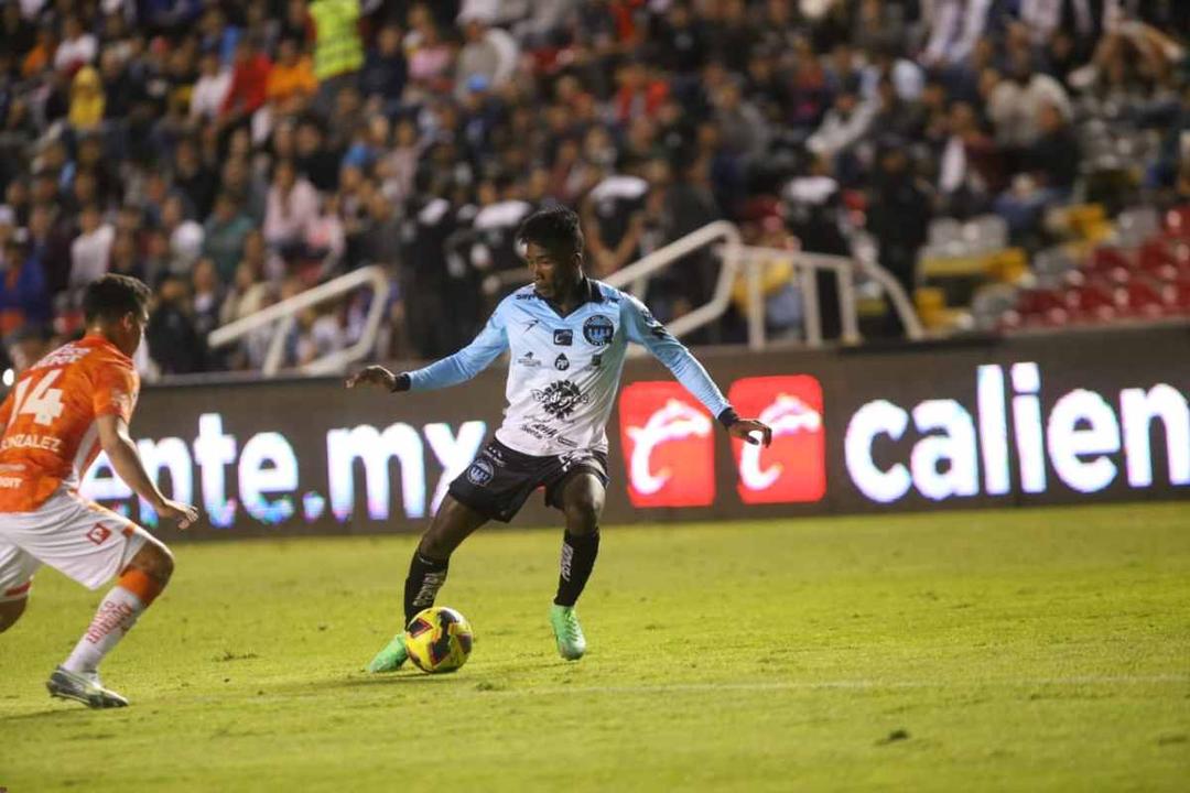 Gana un pase doble para el partido de Gallos Blancos vs Rayados