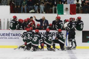 jugadores-de-la-seleccion-mexicana-de-hockey-sobre-hielo
