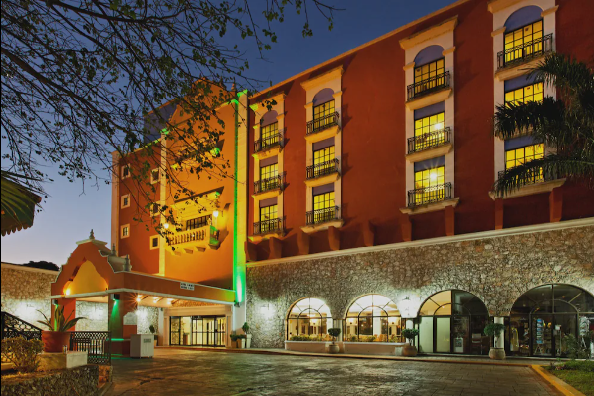 Holiday Inn Mérida consiente a sus huéspedes con su restaurante buffet 'La  Arboleda'