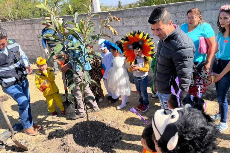 Sembrando Esperanza llega a preescolar en San Juan del Río