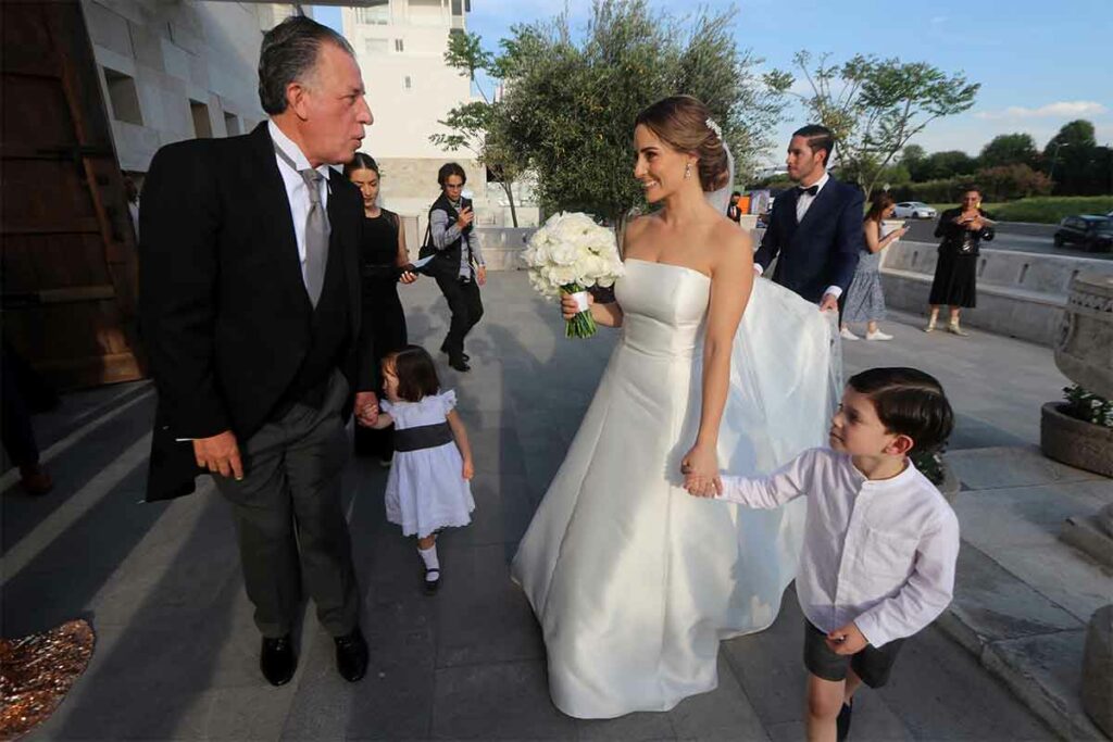 Rodrigo Monsalvo y Ana María Camacho viven boda de ensueño