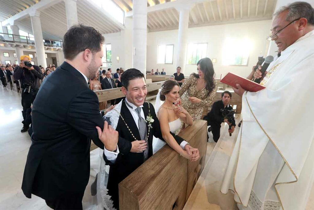 Rodrigo Monsalvo y Ana María Camacho viven boda de ensueño