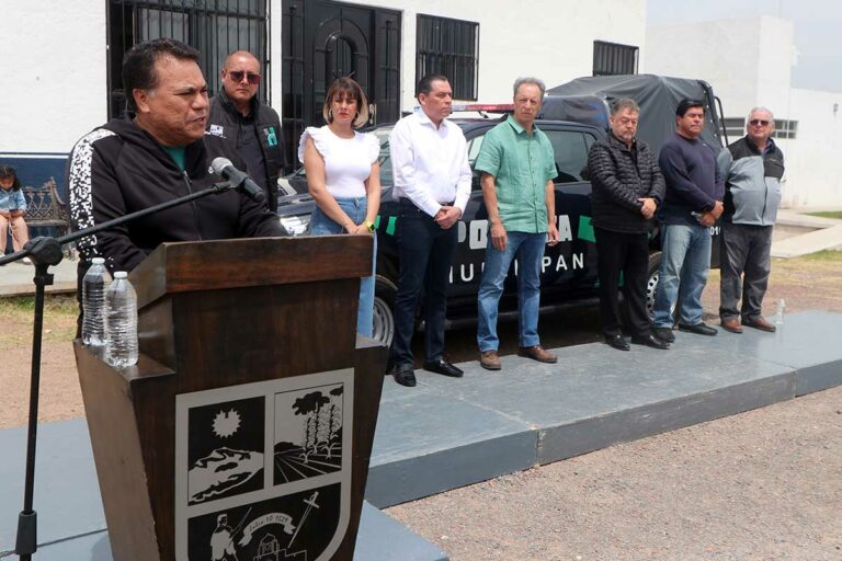 Huimilpan refuerza seguridad con entrega de patrullas