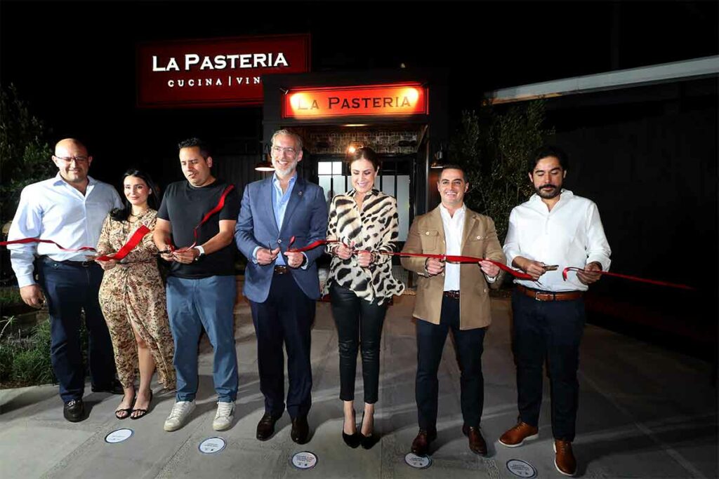 Celebran inauguración del restaurante La Pasteria