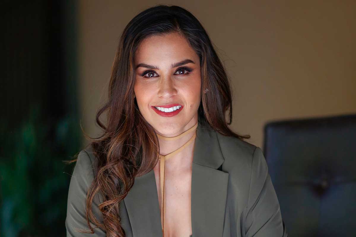 La wedding planner dice llevar la camiseta del estado súper puesta.