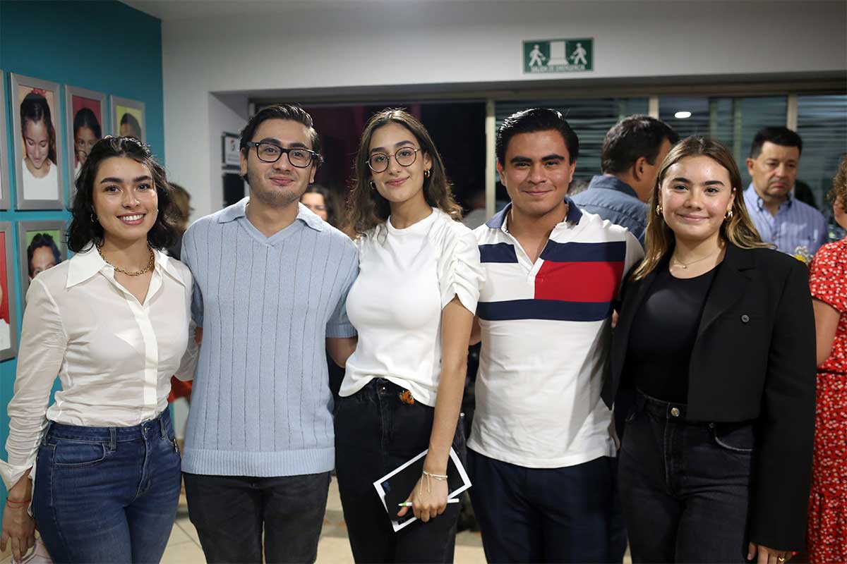 Natalia Espejo, Eduardo Badillo, Cristina Leal, Ramón Pacheco y Natalia Badillo