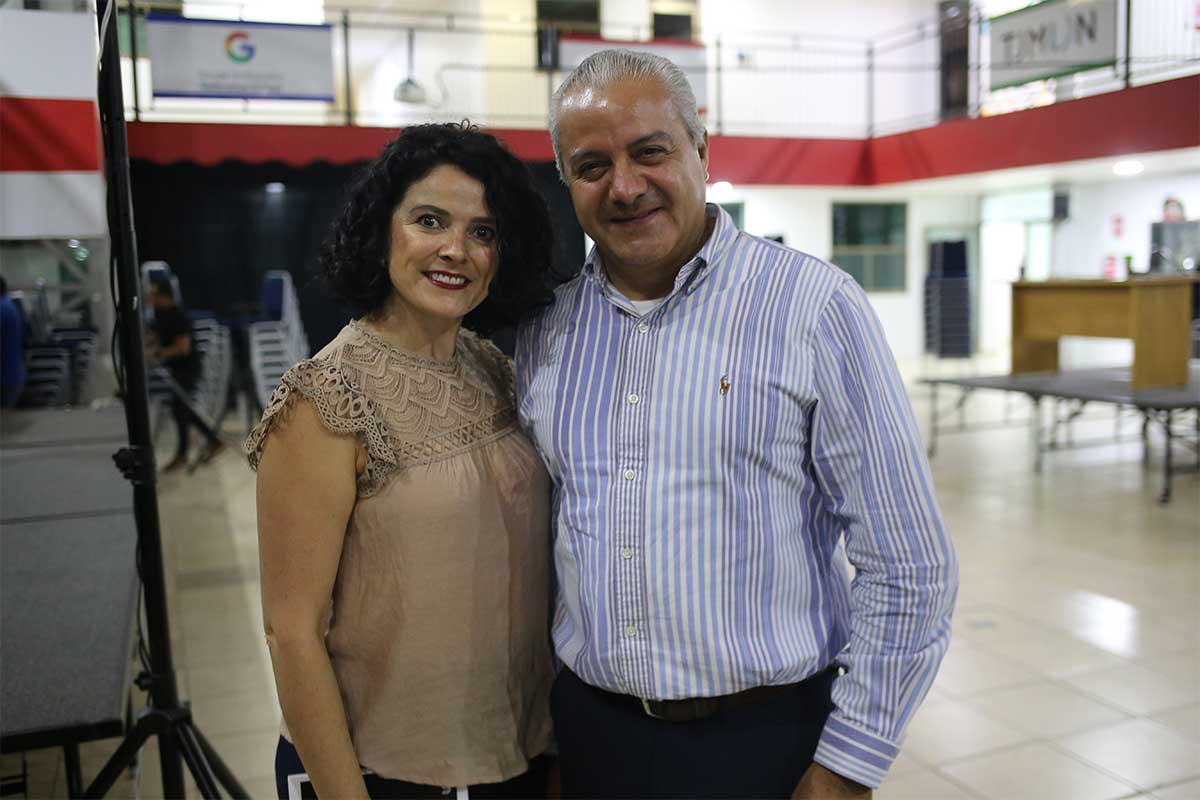 Hilda Vega y Miguel Zavala