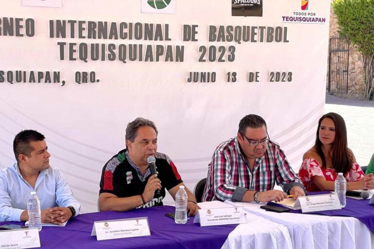 Autoridades municipales de Tequisquiapan presentaron el programa del Torneo Internacional de Básquetbol 2023.