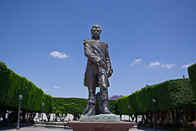 5 estatuas y monumentos que debes conocer en Querétaro