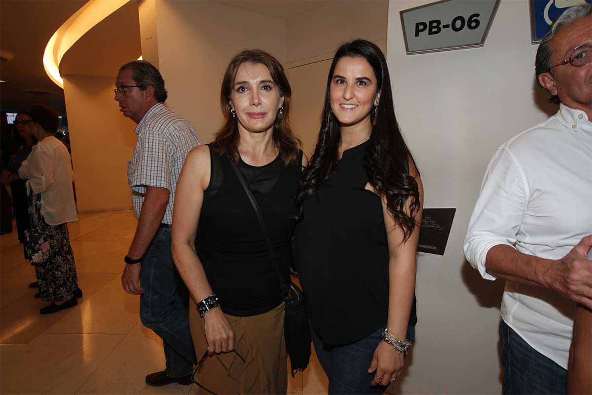23 Ibérica rinde homenaje al 'Pollo' Torreslanda. Silvia Ramírez y María José Correa.