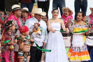 En el evento de entrega de obra pública, también tuvo presencia de la Fundación Cultural México Orgullo y Tradición.