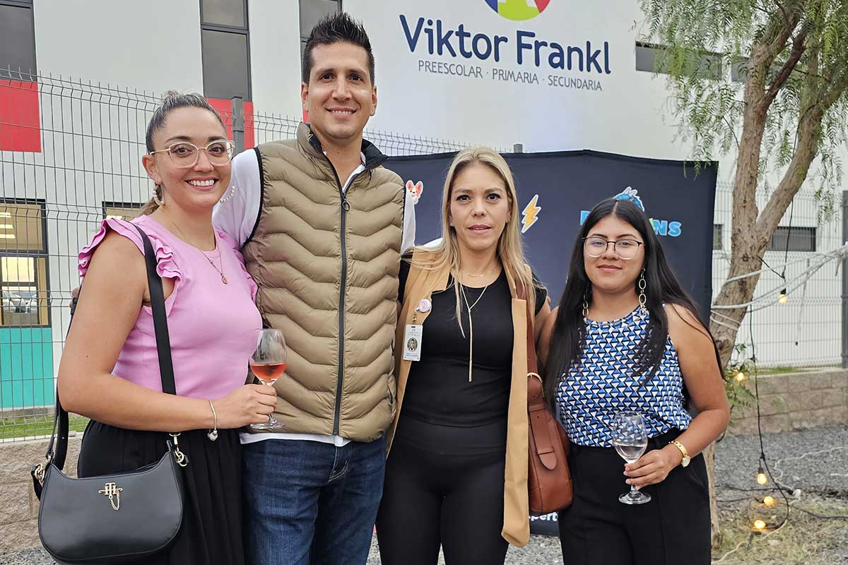 3 Crece la familia del colegio Viktor Frankl. Fernanda Ferrer, David Aguirre, Paola Enríquez y Anahí Moya.