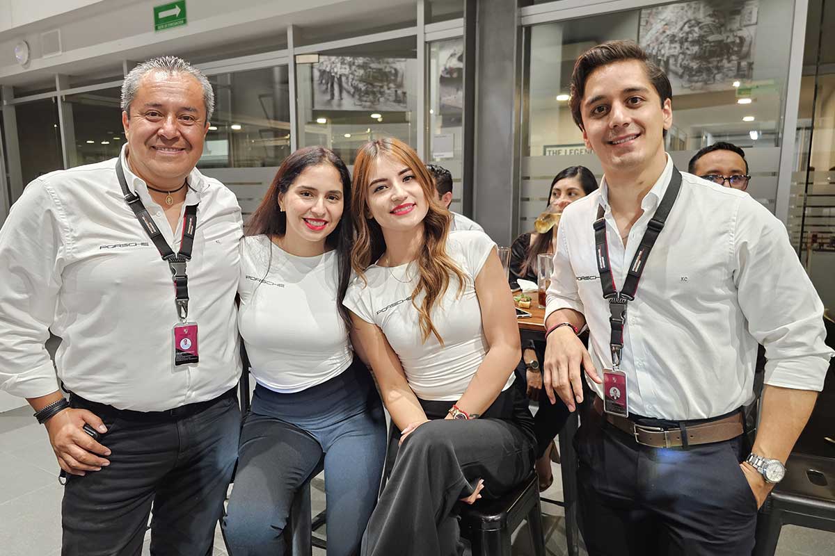 7 Cayenne lanza sus modelos 2024. José Antonio Peralta, Carolina Retamales, Karla Parra y Guillermo Carstensen