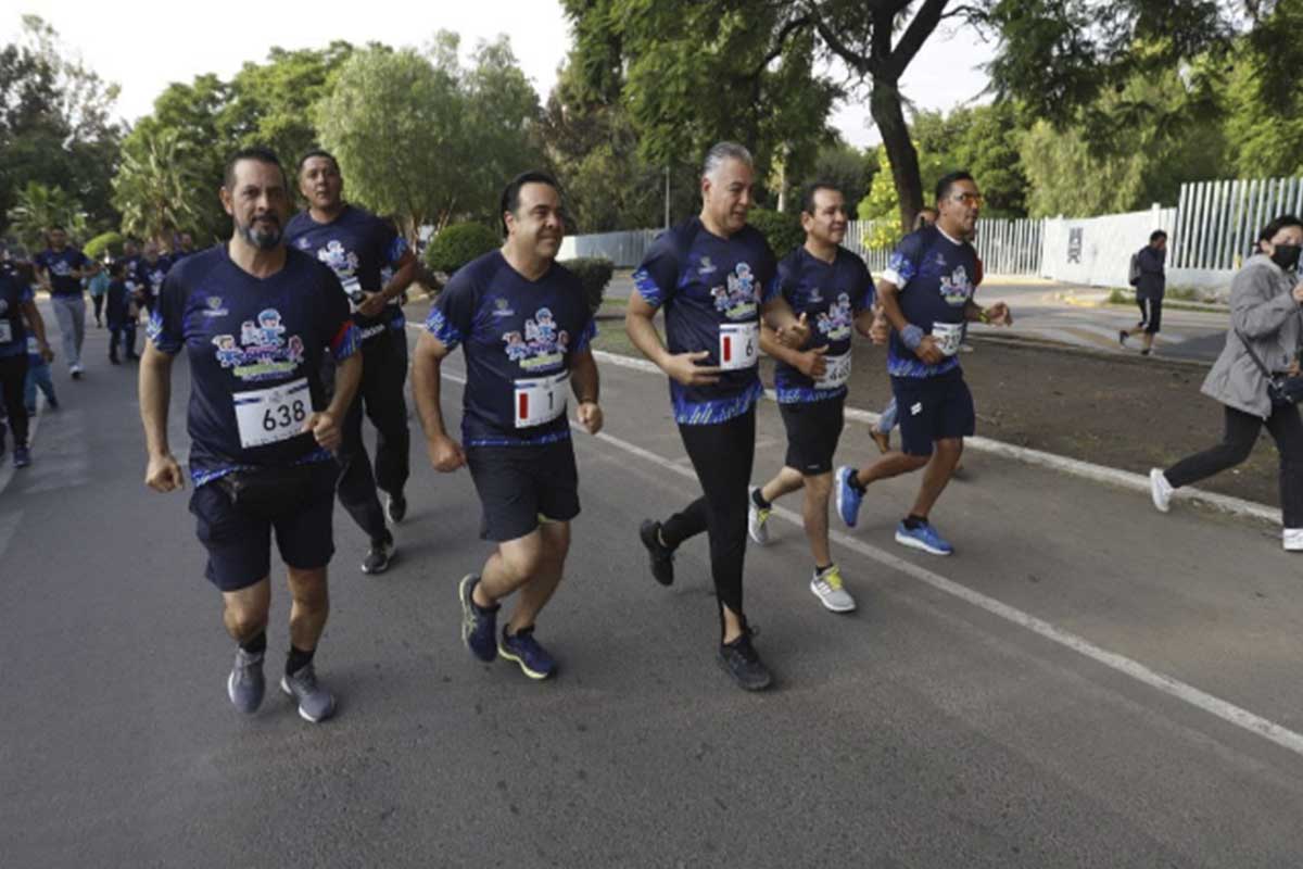 El alcalde de Querétaro participó en el circuito 'Caminando por el Querétaro que Queremos'.