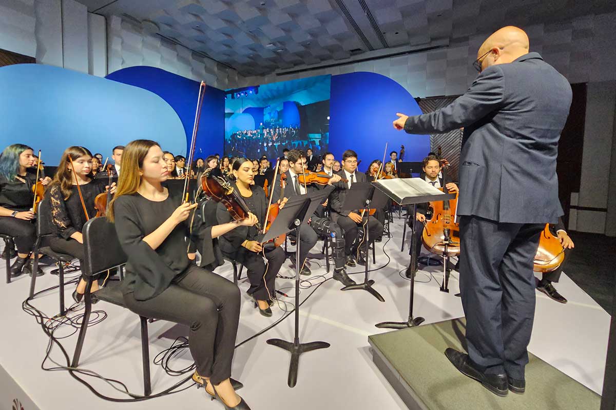 1 Tecnológico de Monterrey premia a líderes sociales. Durante la ceremonia de premiación, los asistentes pudieron apreciar música de alto nivel