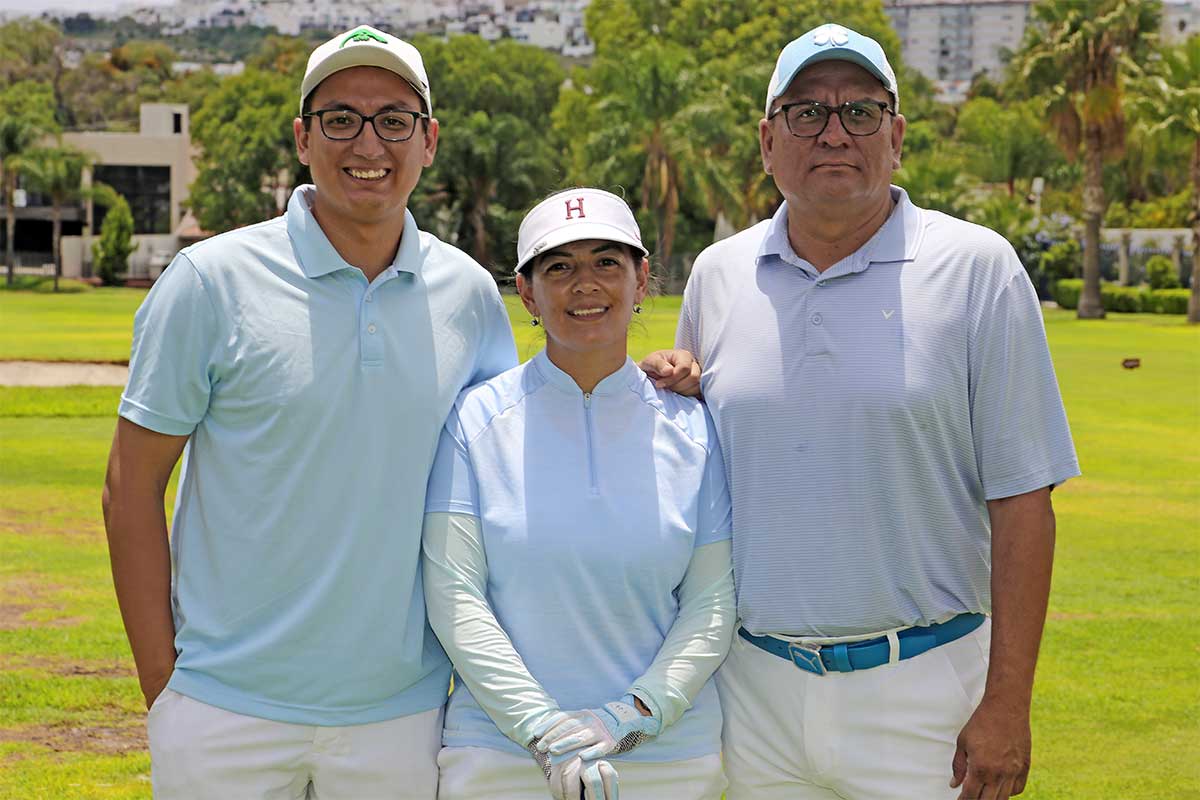 12 Torneo de golf 'El Bueno, el Malo y el Feo' del 2023. Ignacio Puerta Jr., Anabel Olivas e Ignacio Puerta