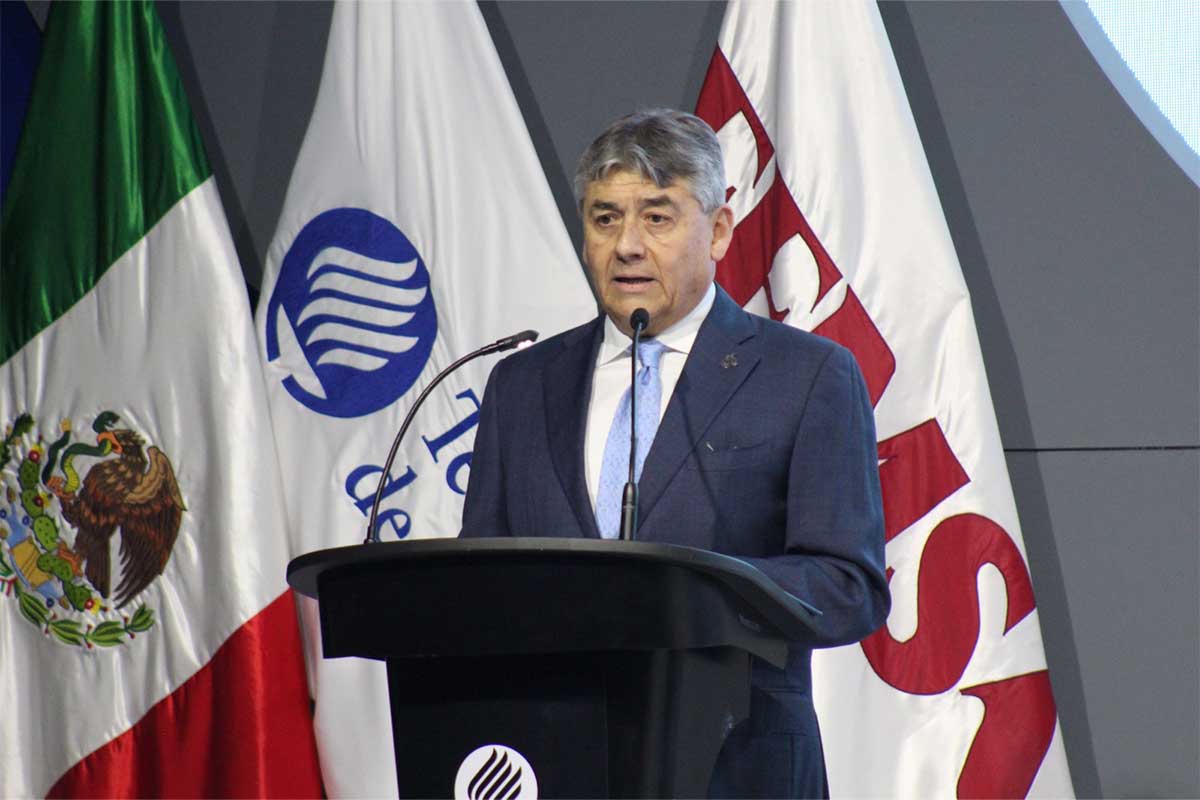 13 Tecnológico de Monterrey premia a líderes sociales. José Antonio Fernández Carbajal, presidente ejecutivo del Consejo de Administración y director general de FEMSA.