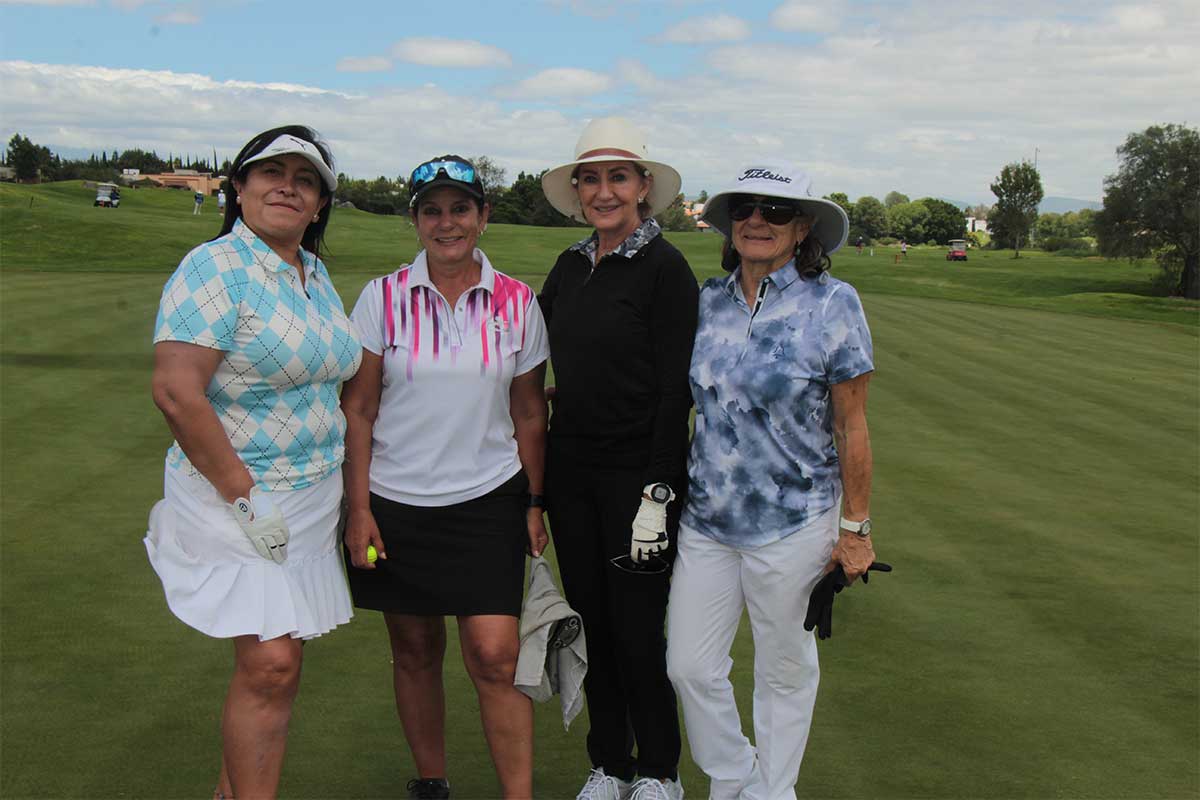 9 Damas golfistas. Malena Carranza, Raquel Marín, Patricia Díaz Barriga y María Eugenia Carranza.