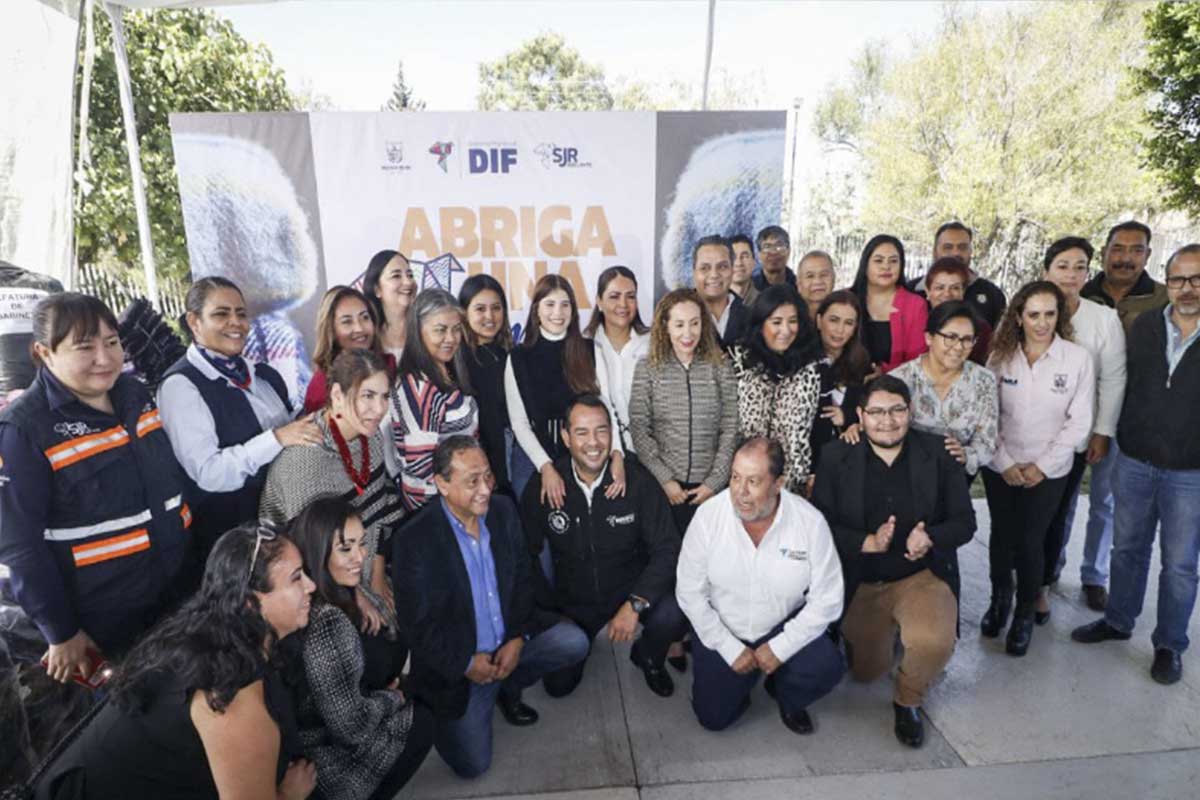 El inicio de esta campaña estuvo a cardo del presidente de San Juan del Río, Roberto Cabrera Valencia, y la presidenta del DIF, Georgina Sánchez Barrios.