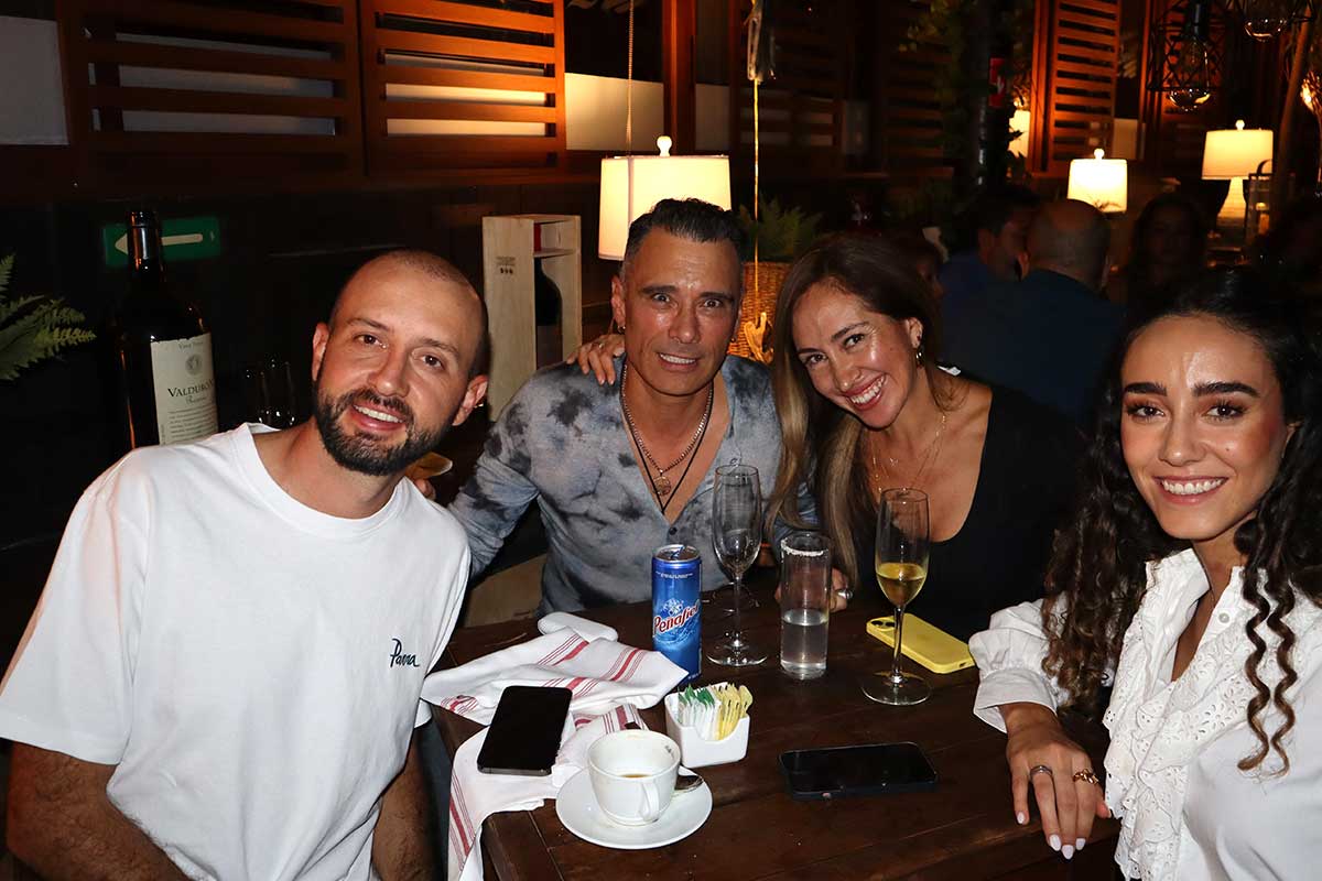 2 Restaurante Taberna El Quillo celebra su 10 aniversario. André Alegre, Juan Germán González, María del Mar Montes y Vanessa González