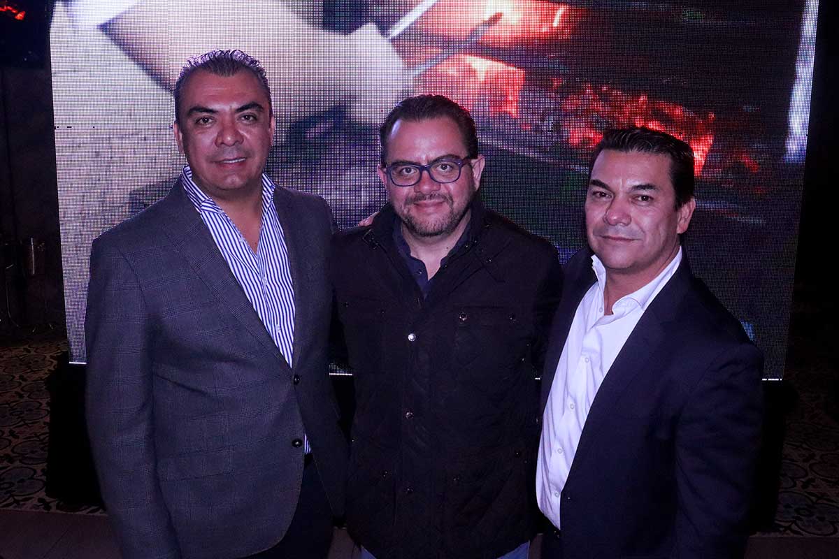 20 XV aniversario de Río Quintana. Ricardo Alcalá, Ruy Cházaro y Miguel Camargo