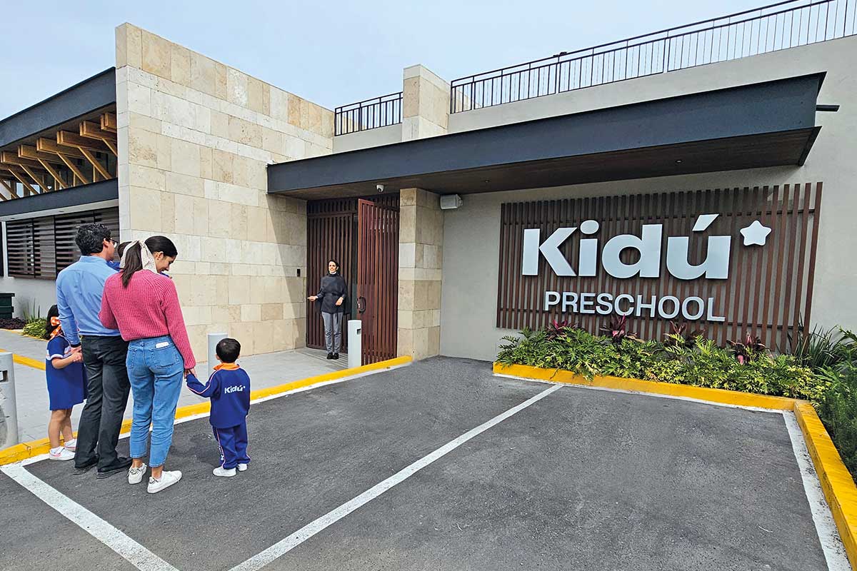 En portada: Kidú Preschool, expertos en la formación de niños y niñas de bien, donde obtienen las herramientas para conocerse, crecer y madurar. / Foto: Armando Vázquez
