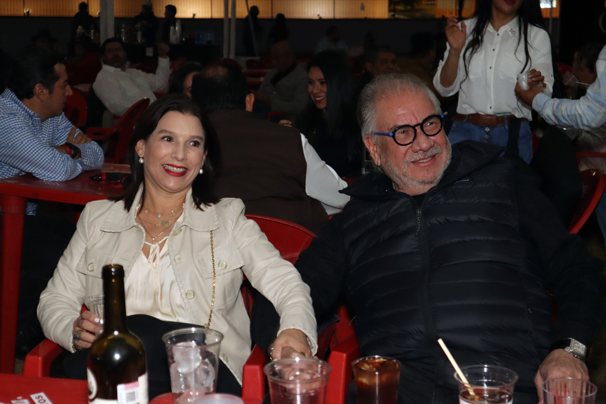 14 Juriquilla abre el 2024 con corrida de toros de lujo. Gloria Elena y Carlos Mora