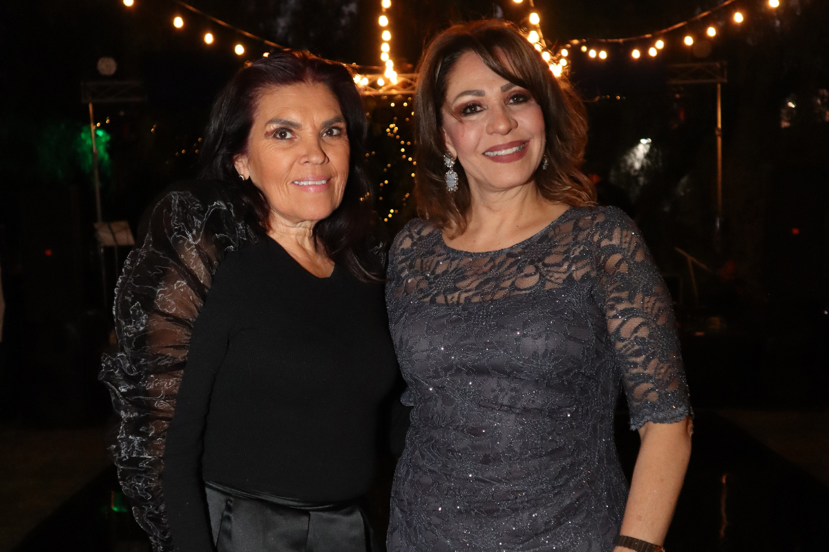 15 Margarita Chávez celebra la vida. Norma Ojeda y Susana Chaparro