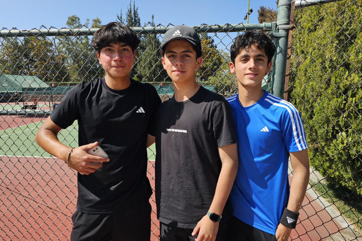 16 Torneo de tenis en San Gil. Santiago Bucio Juan Pablo Vaca y Santiago Gossler