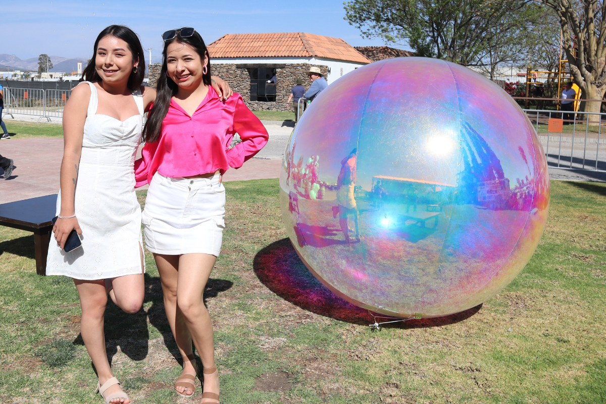 2 Celebra Querétaro sexta edición del Bubbles Fest. Andrea y Karen