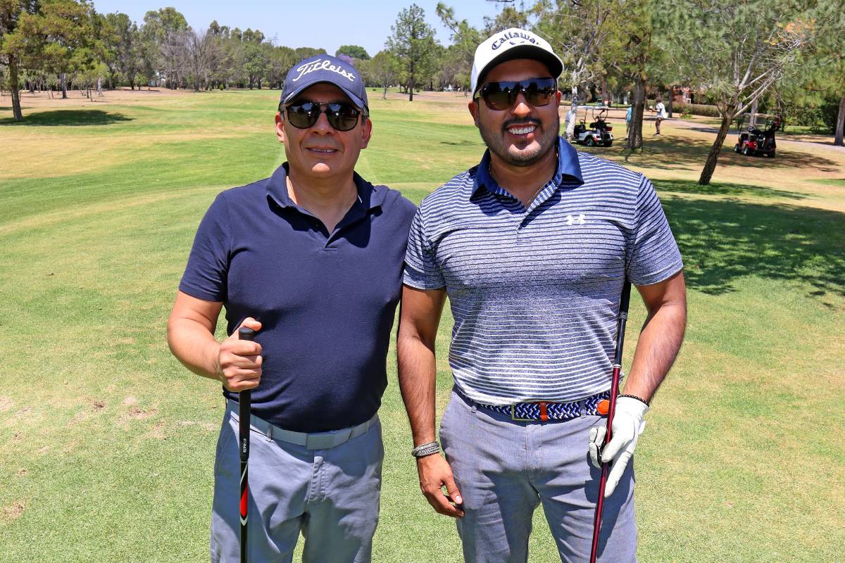 4 Golfistas compiten en el torneo de Semana Santa. Carlos Pérez y Walter Villegas