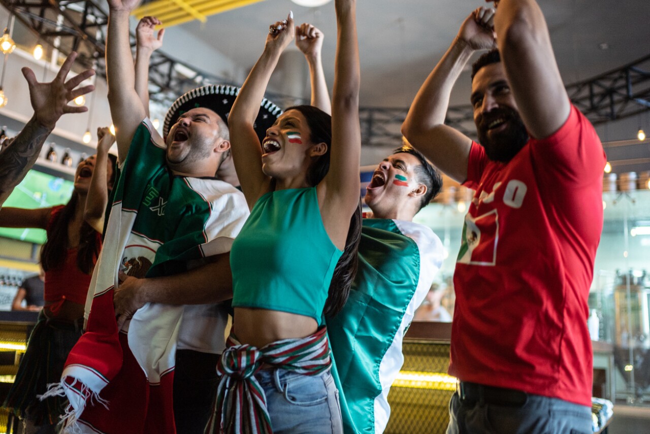 La guía VSD! revela los restaurantes ideales para ver a la Selección Mexicana en Querétaro. Desde cantinas hasta rooftops, encuentra aquí el lugar perfecto para no perderte ni un minuto del juego.