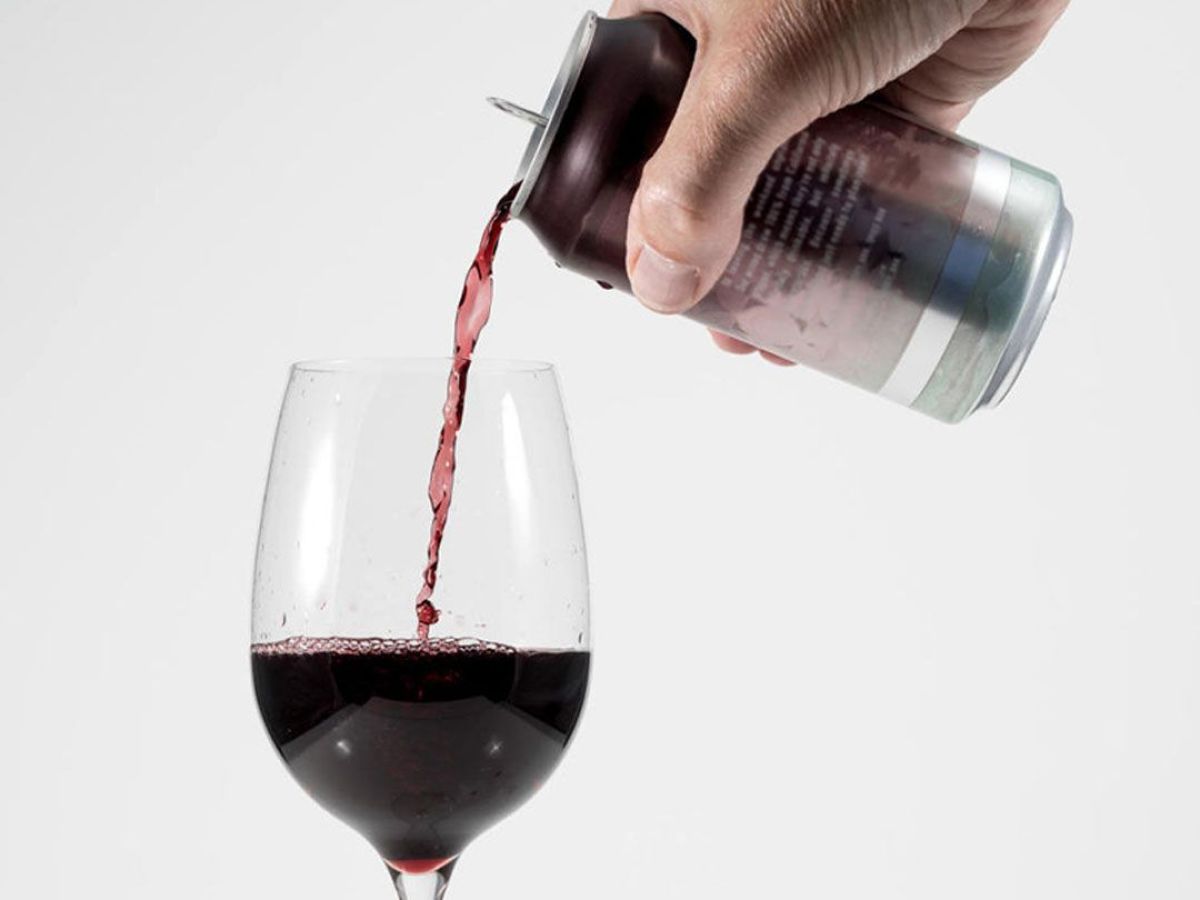 El futuro del vino es portátil. Hablamos del auge del Vino en Lata y lo combinamos con la tradición: te presentamos los viñedos imperdibles de la nueva Guía VSD!. ¡Descárgala gratis!