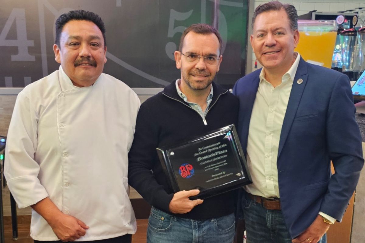 Boston’s Pizza conquista Querétaro con pizzas y sports bar